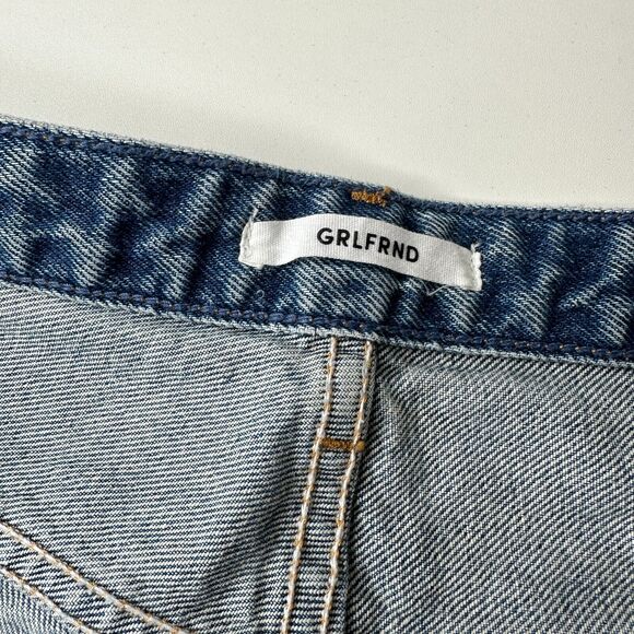 GRLFRND Cindy Button Fly High Rise Medium Blue Wash CutOff Jean Short Raw Hem 32 - Picture 11 of 15